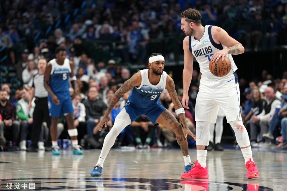 的身体对抗 的身体对抗